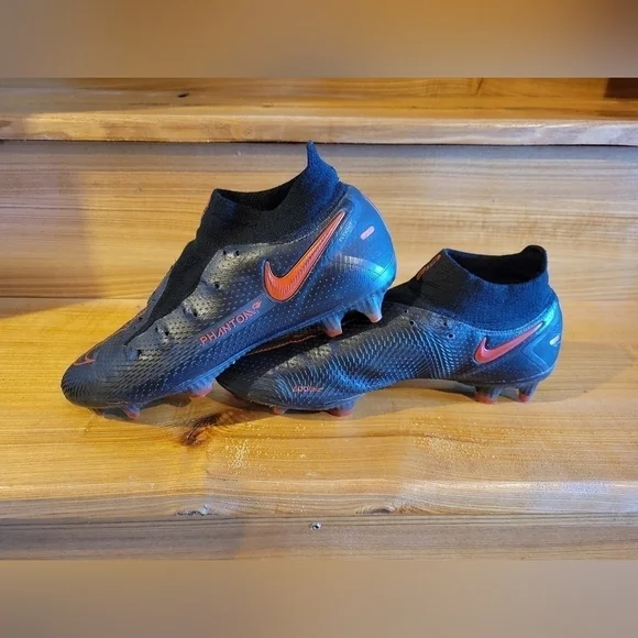 Nike Phantom Black & Red detail Men's pull on soccer cleats 7.5 - Picture 5 of 9